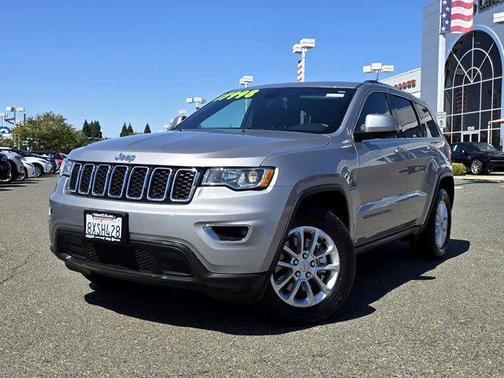 2021 Jeep Grand Cherokee Laredo