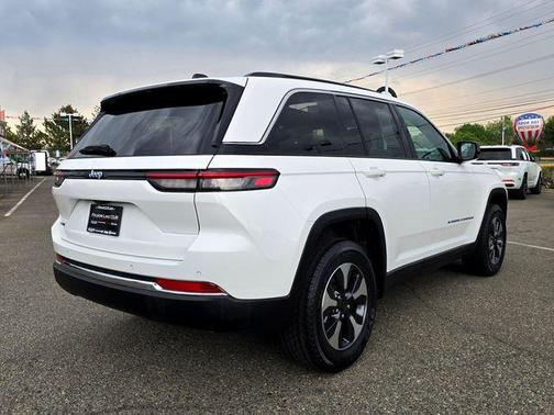 2024 Jeep Grand Cherokee 4xe Base