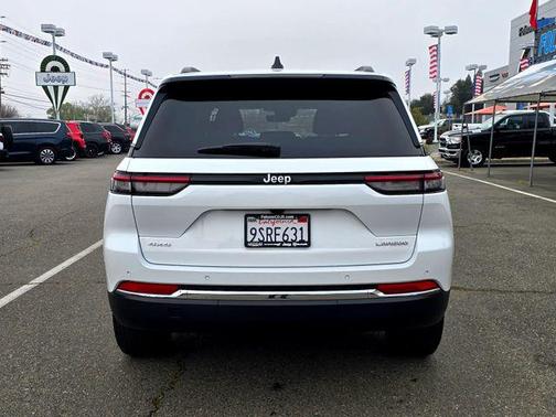 2025 Jeep Grand Cherokee Laredo