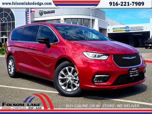 Red Hot Pearlcoat 2026 Chrysler Pacifica Limited