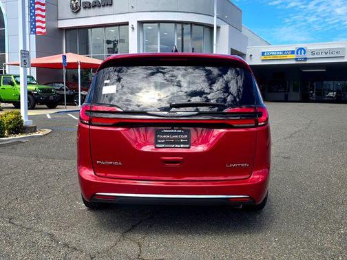 Red Hot Pearlcoat 2026 Chrysler Pacifica Limited
