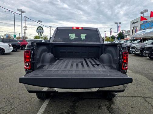 2025 RAM 2500 Big Horn Crew Cab 4x4 6'4' Box