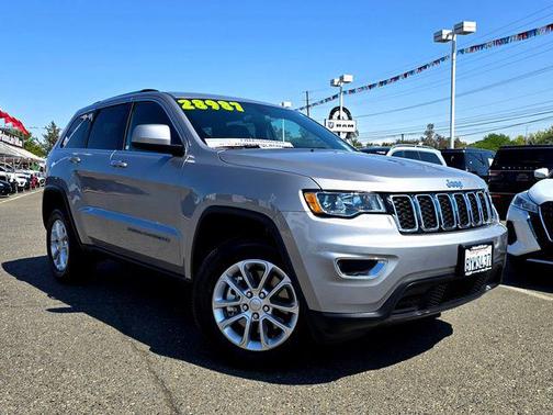 2021 Jeep Grand Cherokee Laredo