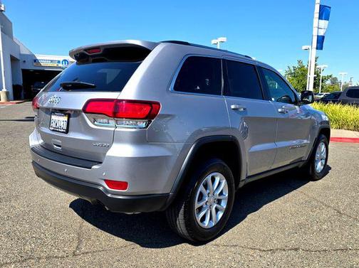 2021 Jeep Grand Cherokee Laredo
