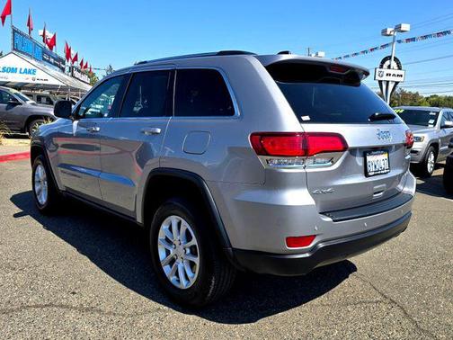 2021 Jeep Grand Cherokee Laredo