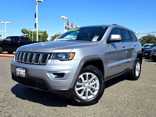 2021 Jeep Grand Cherokee Laredo