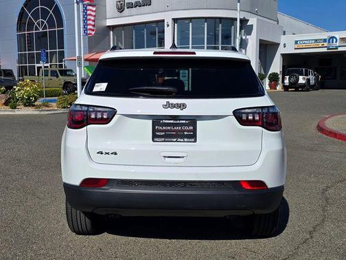 2026 Jeep Compass Latitude