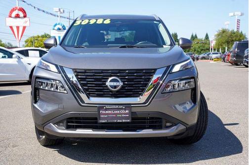 2022 Nissan Rogue SL