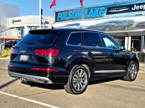 2019 Audi Q7 55 Premium Plus