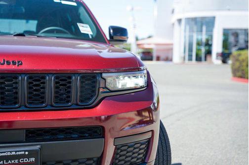 2023 Jeep Grand Cherokee L Altitude