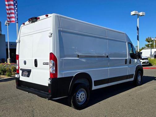 2025 RAM ProMaster 2500 Tradesman