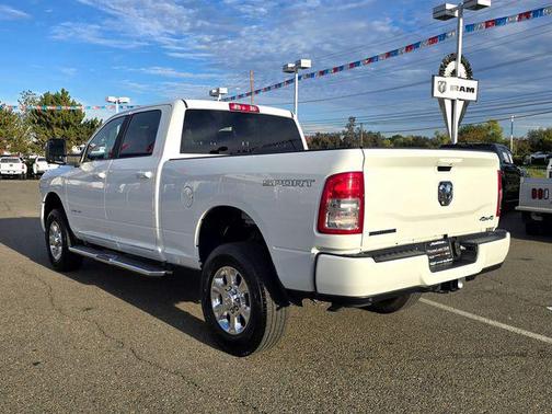 2024 RAM 2500 Big Horn Crew Cab 4x4 6'4' Box