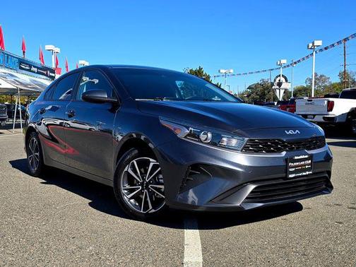 2022 Kia Forte LXS