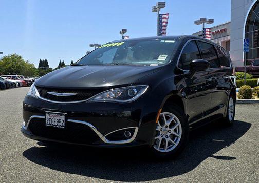 2020 Chrysler Pacifica Touring