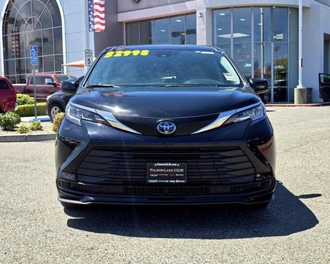 2021 Toyota Sienna LE