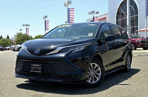 2021 Toyota Sienna LE