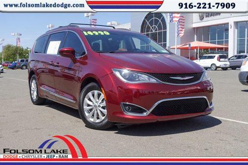2017 Chrysler Pacifica Touring-L