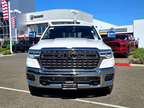 Ivory White Tri-Coat Pearlcoat 2026 RAM 1500 Longhorn