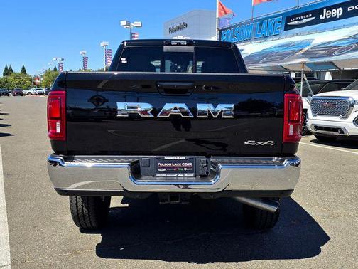 2025 RAM 2500 Tradesman Crew Cab 4x4 6'4' Box