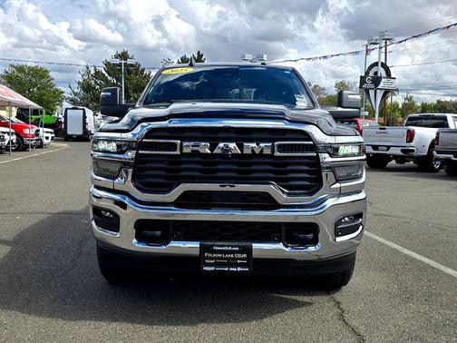 2025 RAM 2500 Tradesman Crew Cab 4x4 6'4' Box