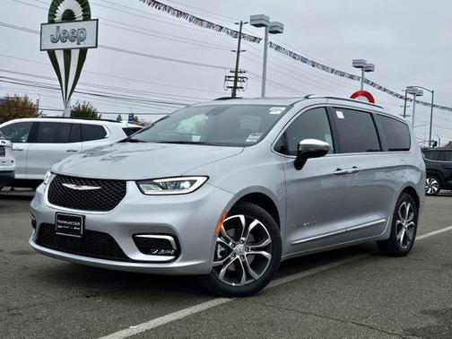 2026 Chrysler Pacifica L