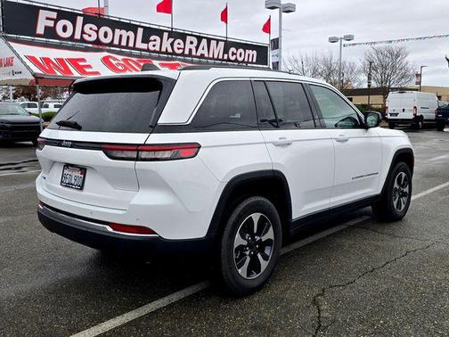2022 Jeep Grand Cherokee 4xe Base
