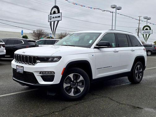 2022 Jeep Grand Cherokee 4xe Base