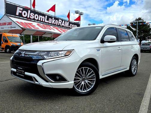 2022 Mitsubishi Outlander PHEV SEL