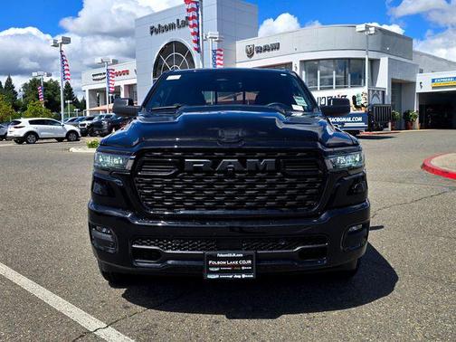 Diamond Black Crystal Pearlcoat 2026 RAM 1500 Express