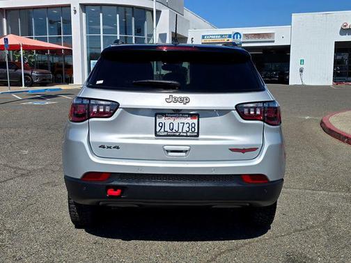 2024 Jeep Compass Trailhawk