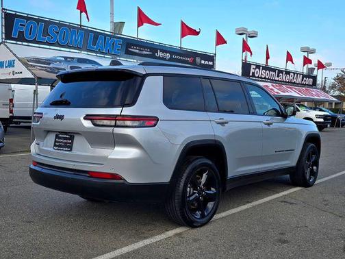 2023 Jeep Grand Cherokee L Altitude