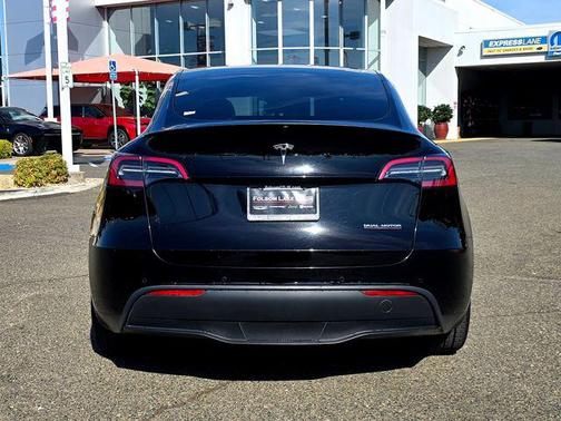 2022 Tesla Model Y Performance Dual Motor All-Wheel Drive