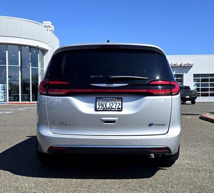 2023 Chrysler Pacifica Hybrid Touring L