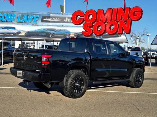 2023 Nissan Frontier SV