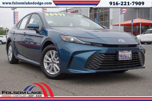 2025 Toyota Camry LE