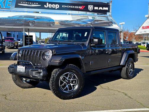 2023 Jeep Gladiator Sport S