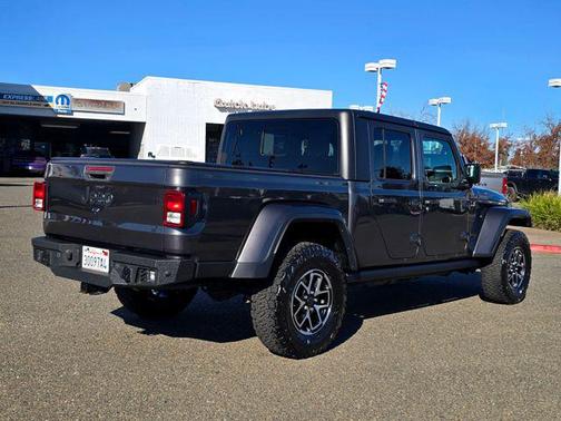 2023 Jeep Gladiator Sport S