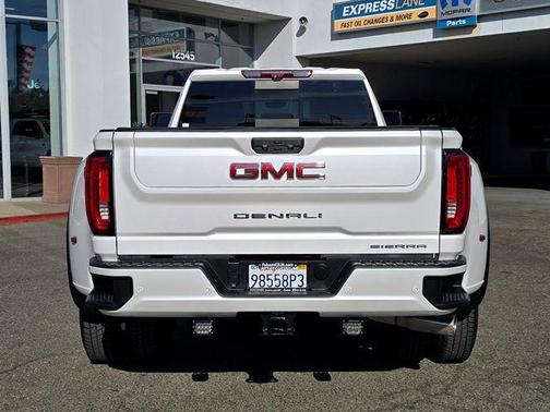 2023 GMC Sierra 3500 Denali