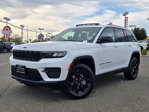 2025 Jeep Grand Cherokee Altitude