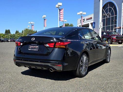 2023 Nissan Altima 2.5 SL