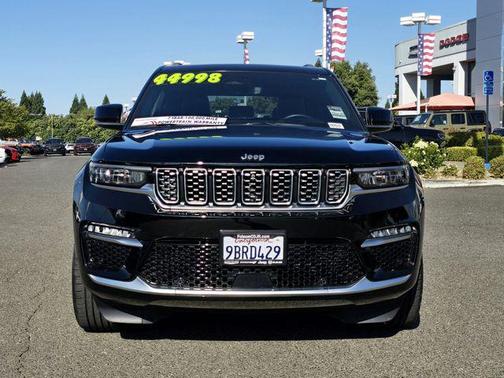 2022 Jeep Grand Cherokee Summit
