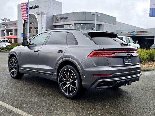 2021 Audi Q8 55 Premium Plus
