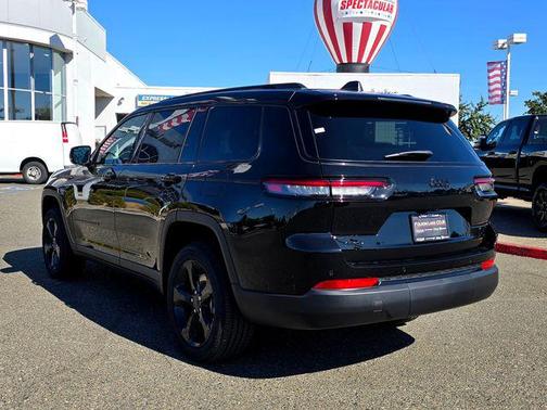 2025 Jeep Grand Cherokee L Altitude