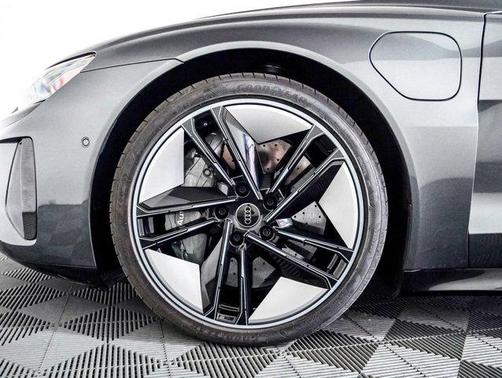 2024 Audi RS e-tron GT quattro