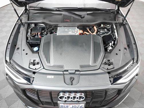 2021 Audi e-tron Premium