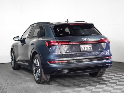 2021 Audi e-tron Premium