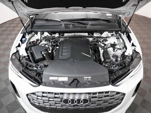 2025 Audi Q5 Premium Plus