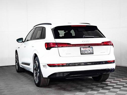 2021 Audi e-tron Premium