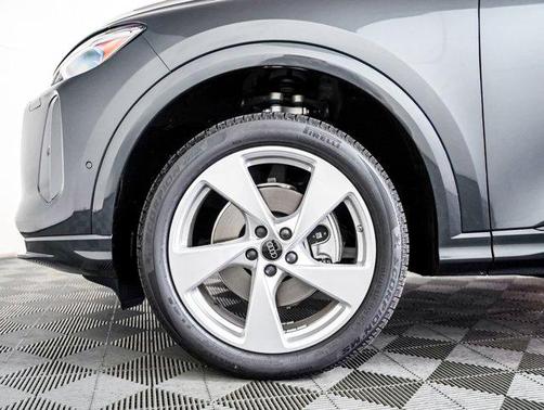 2025 Audi Q5 Premium Plus TFSI quattro S tronic