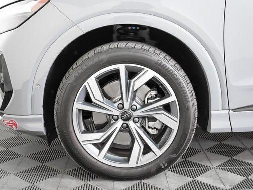 2024 Audi Q4 e-tron Premium Plus 50 quattro